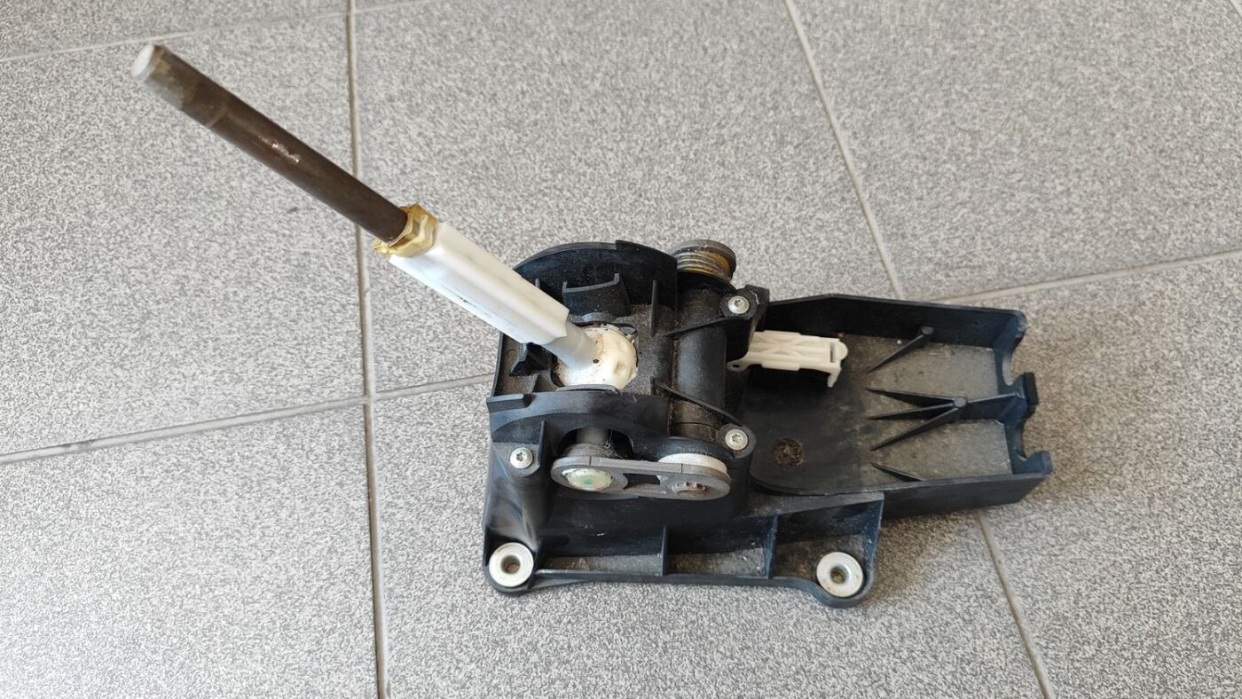 Ātrumu pārslēgšanas slēdzis priekš OPEL ASTRA H 2005