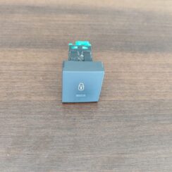 Atvēršanas/aizvēršanas poga priekš PEUGEOT 508 2012