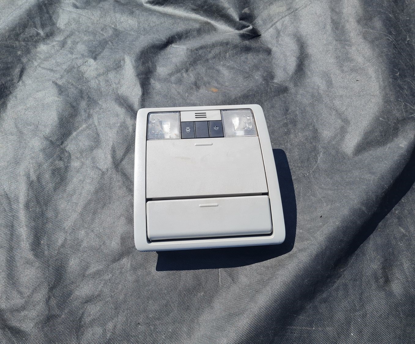 Salona apgaismojuma panelis priekš TOYOTA VERSO 2012