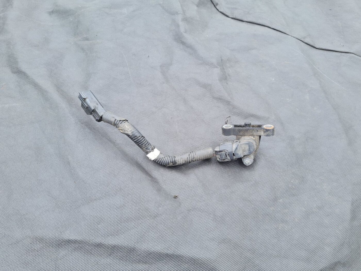 Kloķvārpstas devējs priekš VOLVO S80 2007 GREY 5 Kloķvārpstas devējs priekš VOLVO S80 2007 GREY