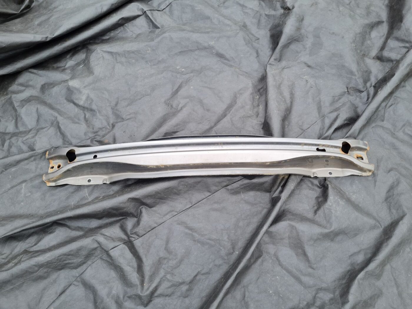 Priekšējā bufera pastiprinātājs priekš VOLVO S80 2007 GREY