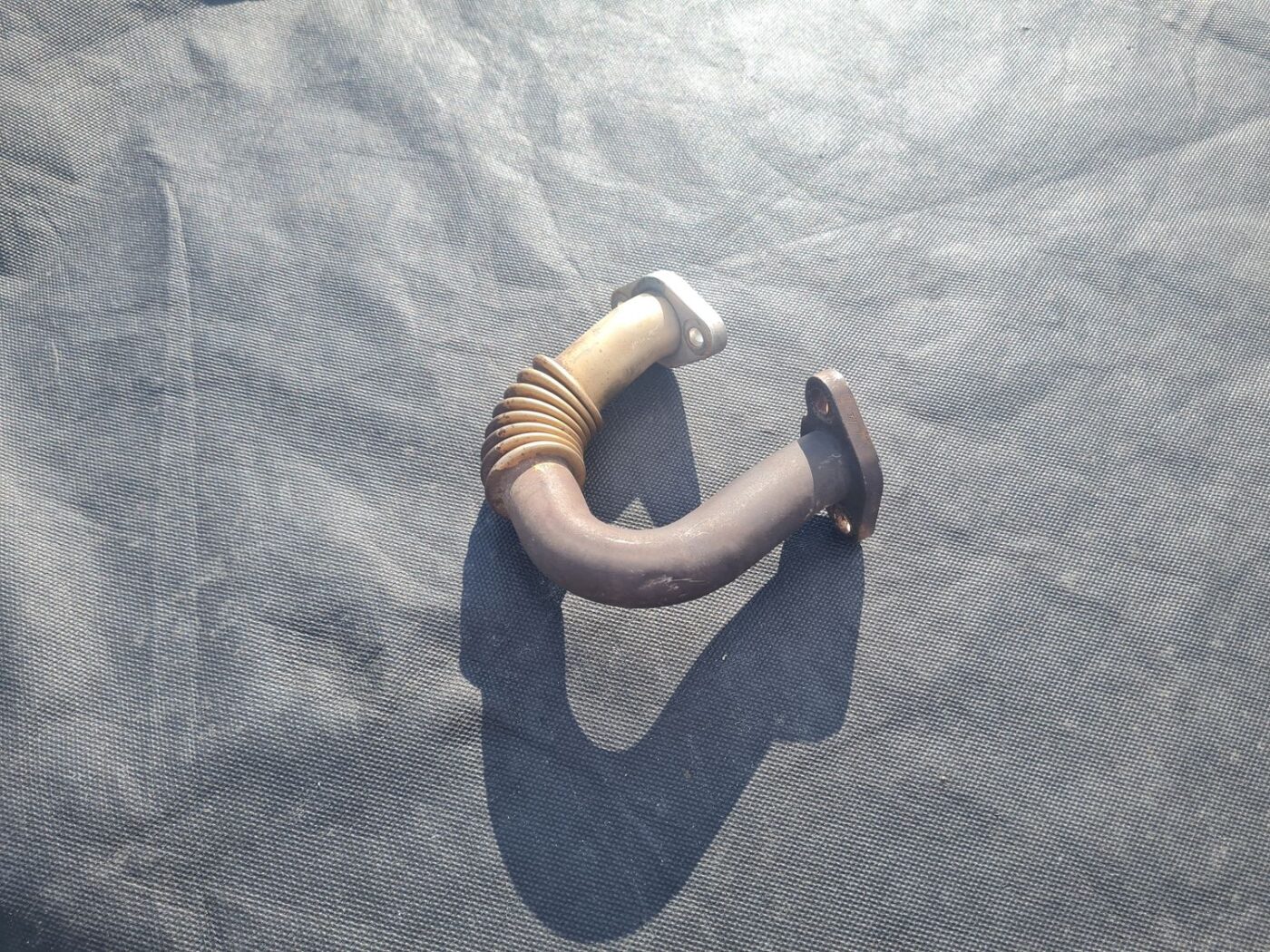 EGR caurule priekš VW GOLF VARIANT 2012 2 EGR caurule priekš VW GOLF VARIANT 2012