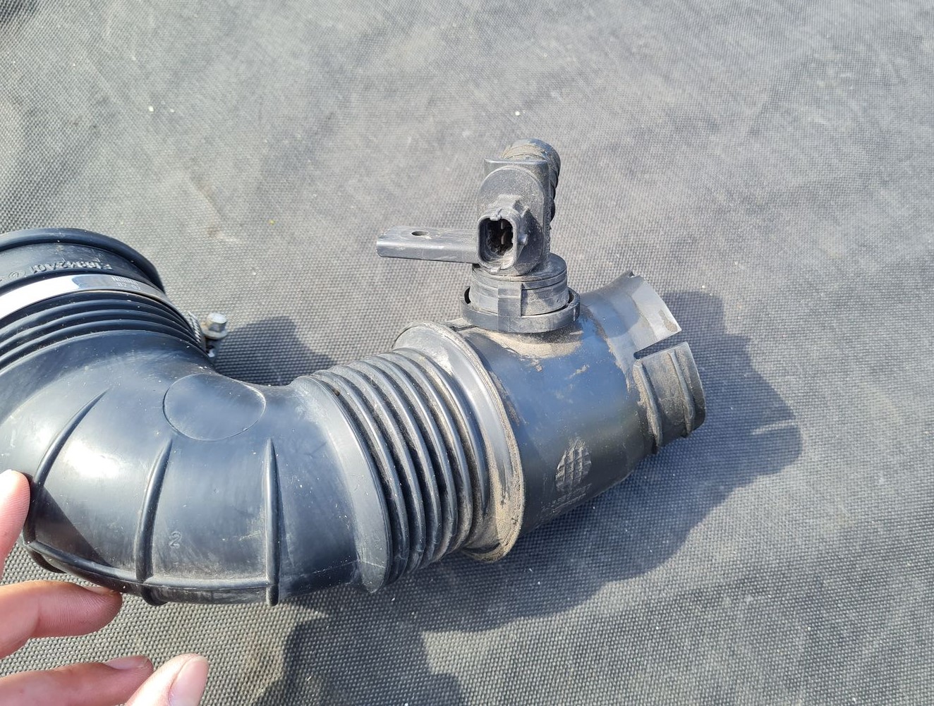 Gaisa filtra korpusa caurule priekš OPEL INSIGNIA SPORTS TOURER 2013