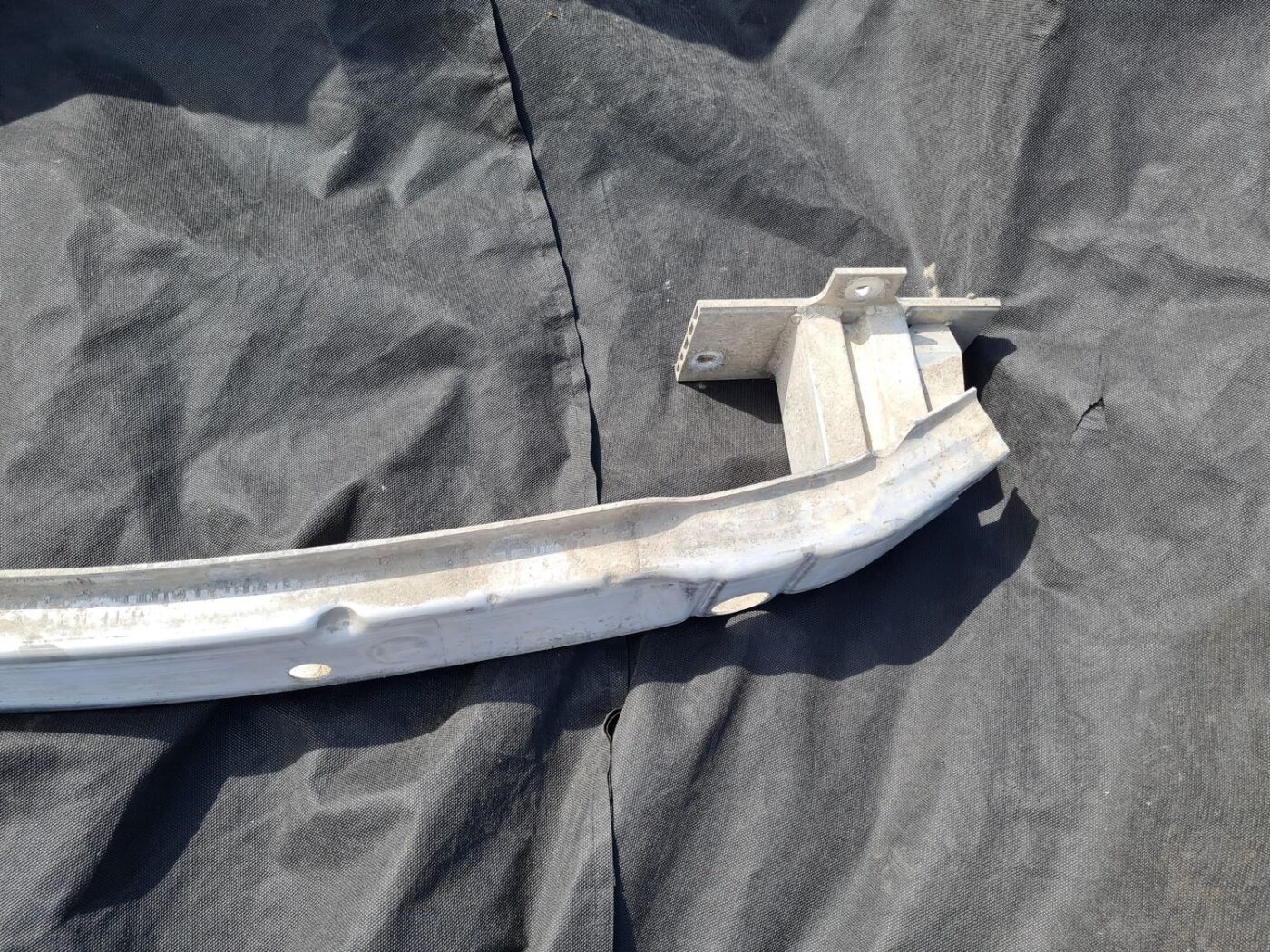 Aizmugurējā bufera pastiprinātājs priekš OPEL INSIGNIA SPORTS TOURER 2013 3 Aizmugurējā bufera pastiprinātājs priekš OPEL INSIGNIA SPORTS TOURER 2013