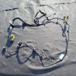 Durvju vadi priekš RENAULT LAGUNA 2011