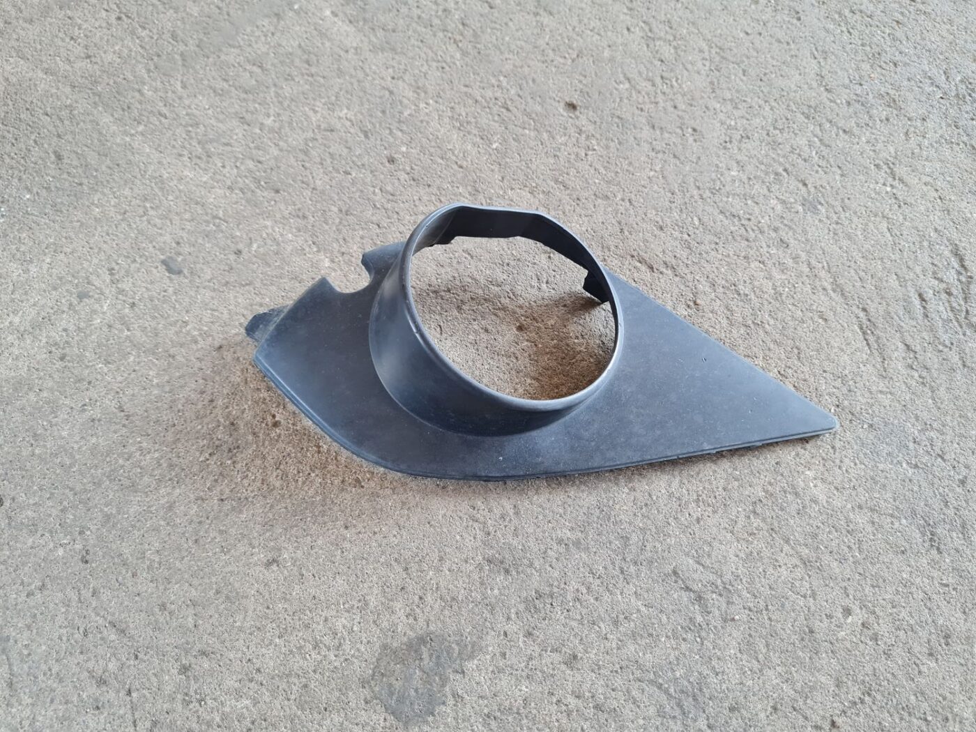 Miglas luktura reste, pa labi priekš BMW 530D E61 2006 TOURING BLUE 1 Miglas luktura reste, pa labi priekš BMW 530D E61 2006 TOURING BLUE