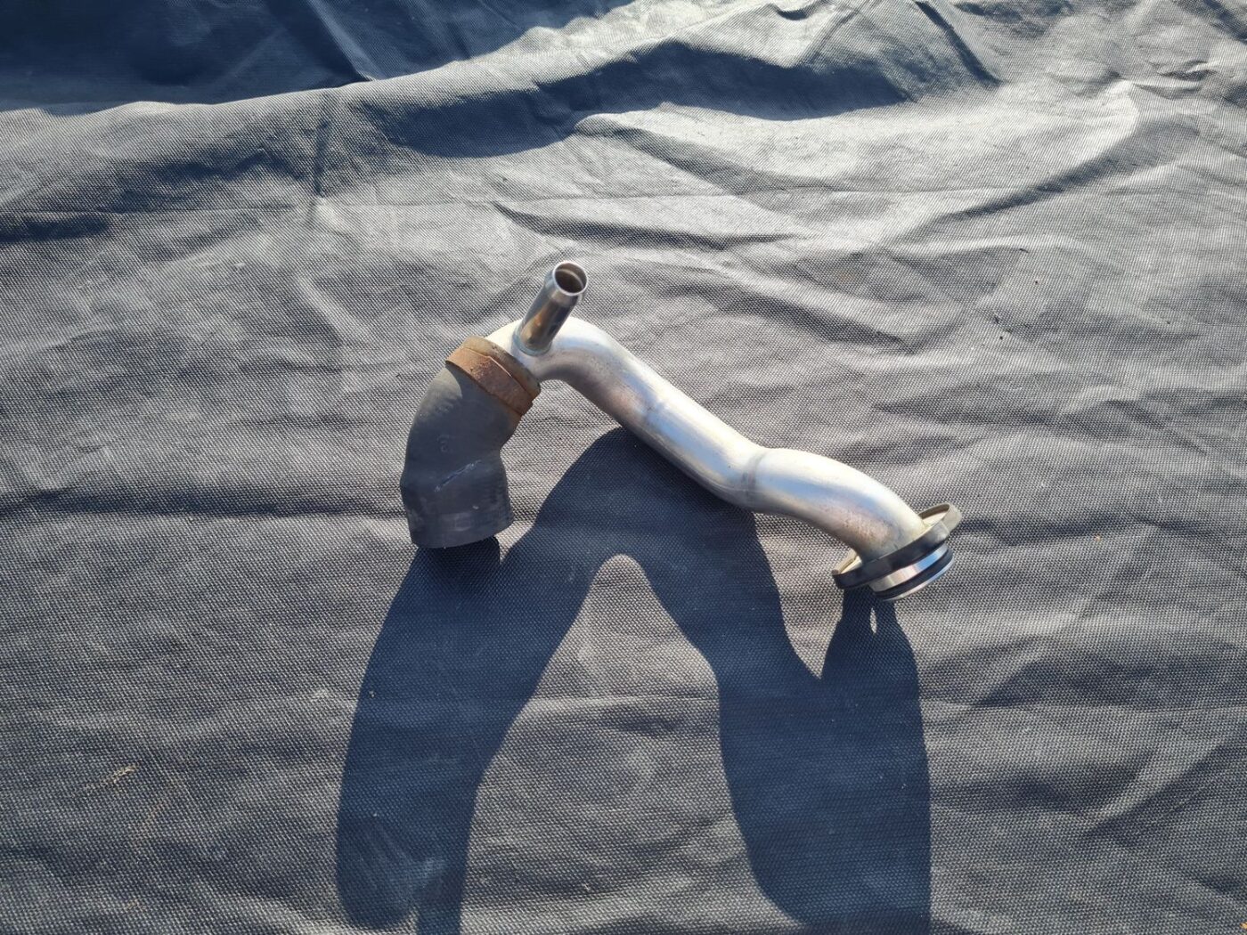 Dzesēšanas caurule priekš BMW 525 E60 2006 OLIVE 1 Dzesēšanas caurule priekš BMW 525 E60 2006 OLIVE