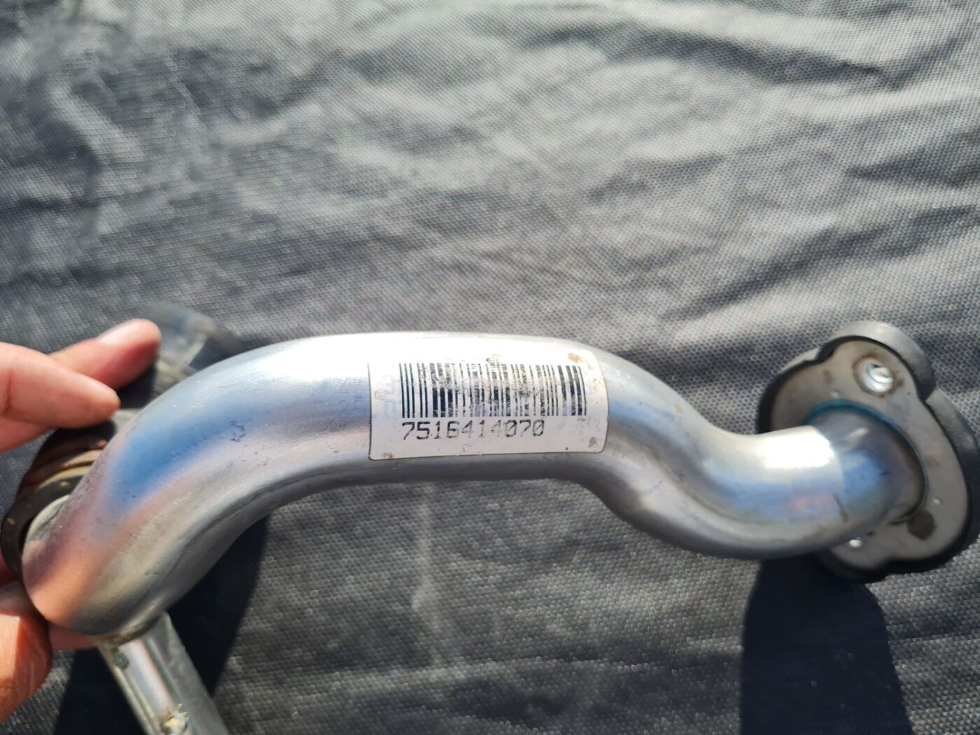 Dzesēšanas caurule priekš BMW 525 E60 2006 OLIVE 2 Dzesēšanas caurule priekš BMW 525 E60 2006 OLIVE