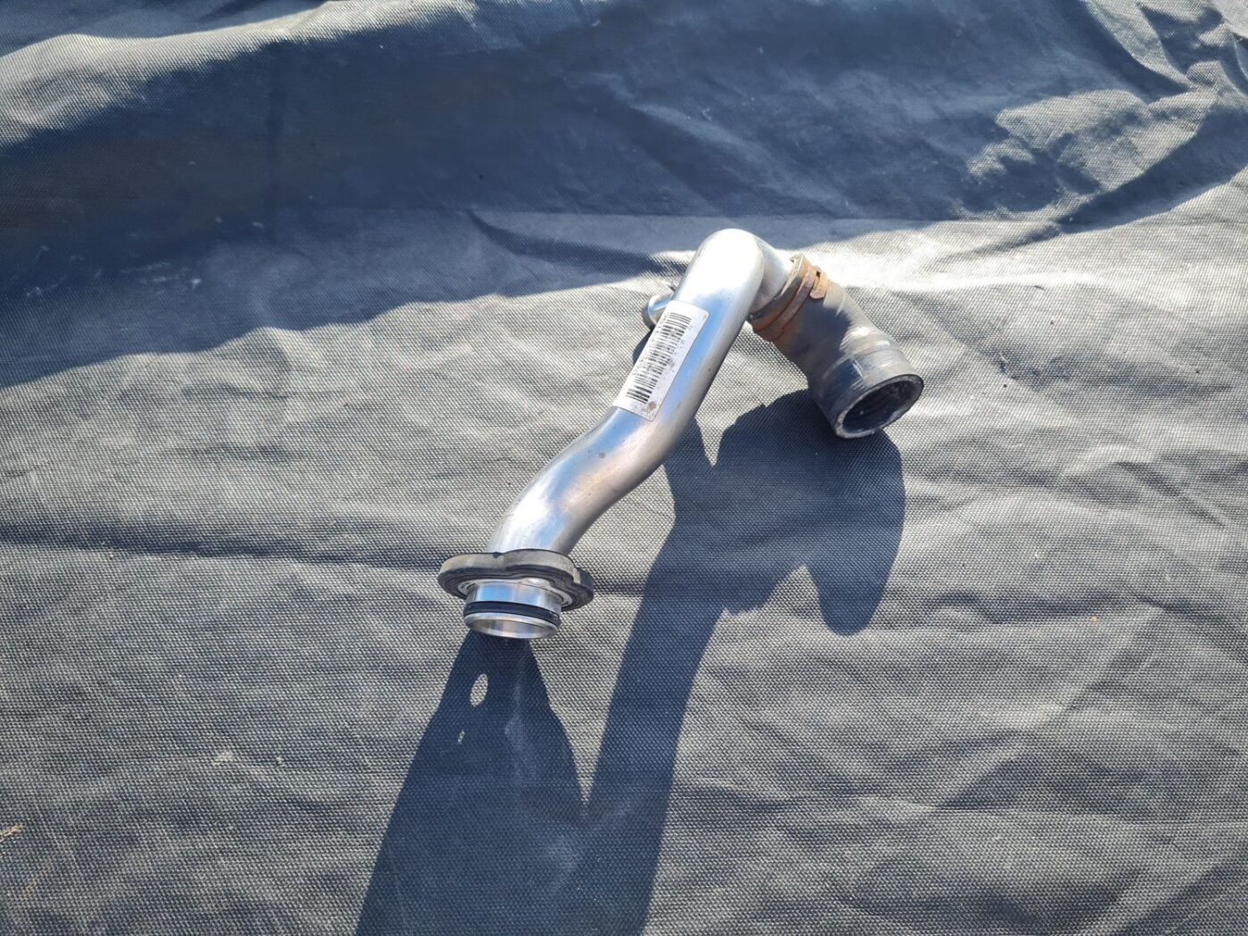 Dzesēšanas caurule priekš BMW 525 E60 2006 OLIVE 3 Dzesēšanas caurule priekš BMW 525 E60 2006 OLIVE