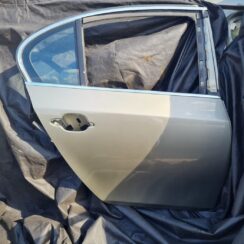 Aizmugurējās labās durvis priekš BMW 525 E60 2006 OLIVE