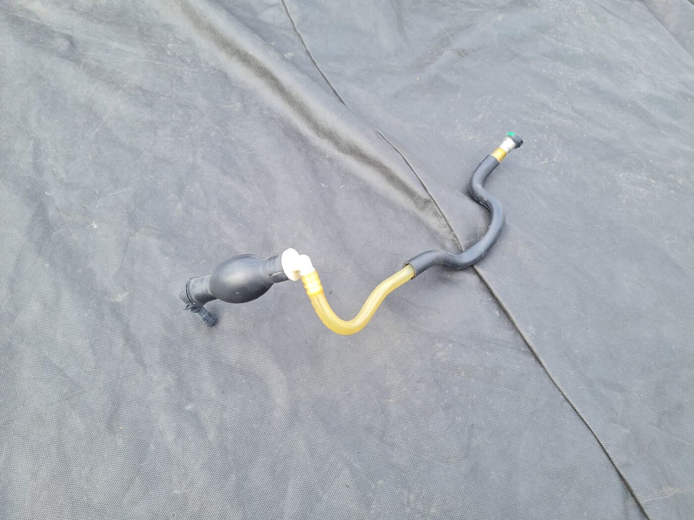 Degvielas caurule priekš RENAULT MEGANE 2011 1 Degvielas caurule priekš RENAULT MEGANE 2011