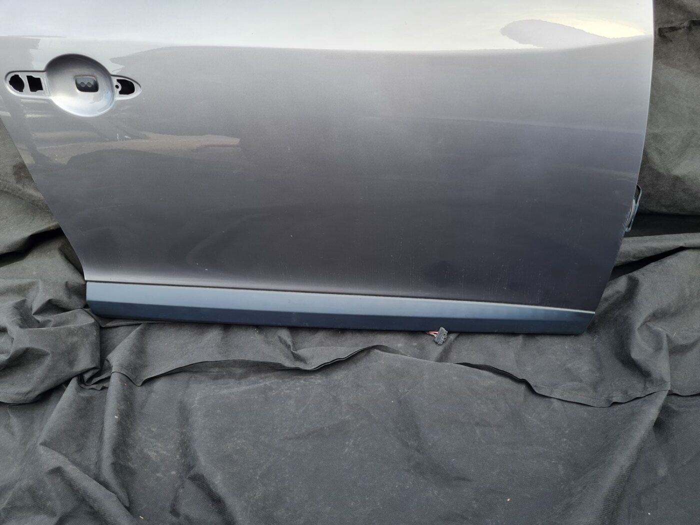 Priekšējās labās durvis priekš RENAULT MEGANE 2011 2 Priekšējās labās durvis priekš RENAULT MEGANE 2011