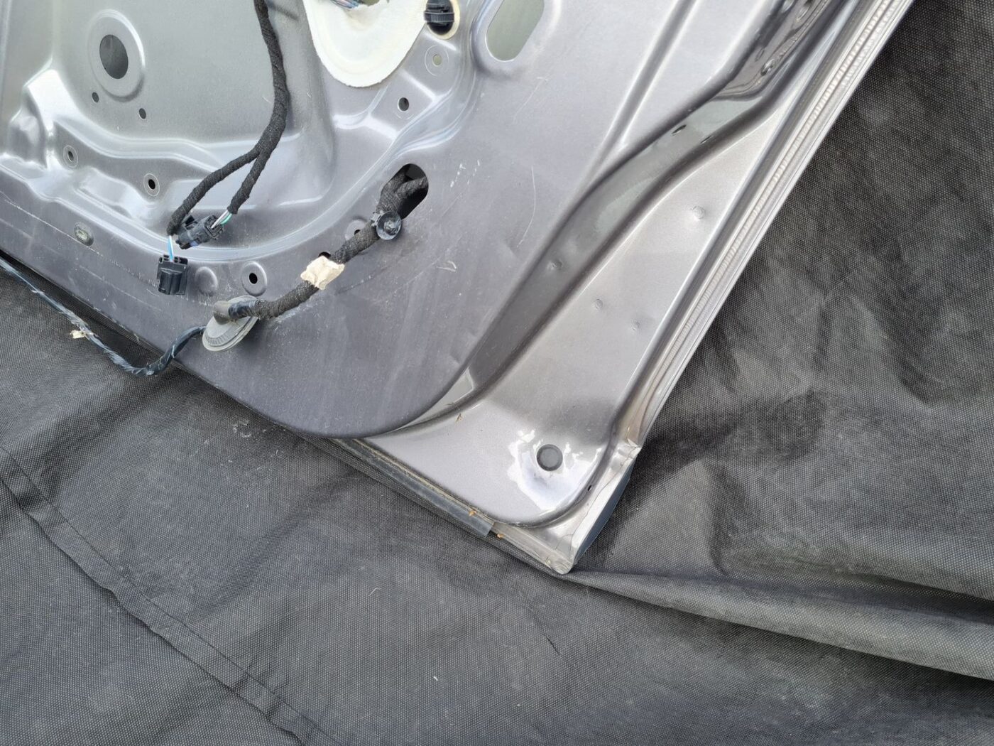 Priekšējās labās durvis priekš RENAULT MEGANE 2011 3 Priekšējās labās durvis priekš RENAULT MEGANE 2011