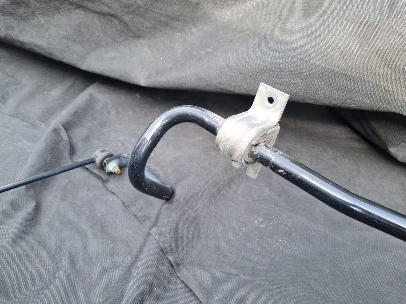 Priekšējais stabilizators priekš RENAULT MEGANE 2011 2 Priekšējais stabilizators priekš RENAULT MEGANE 2011