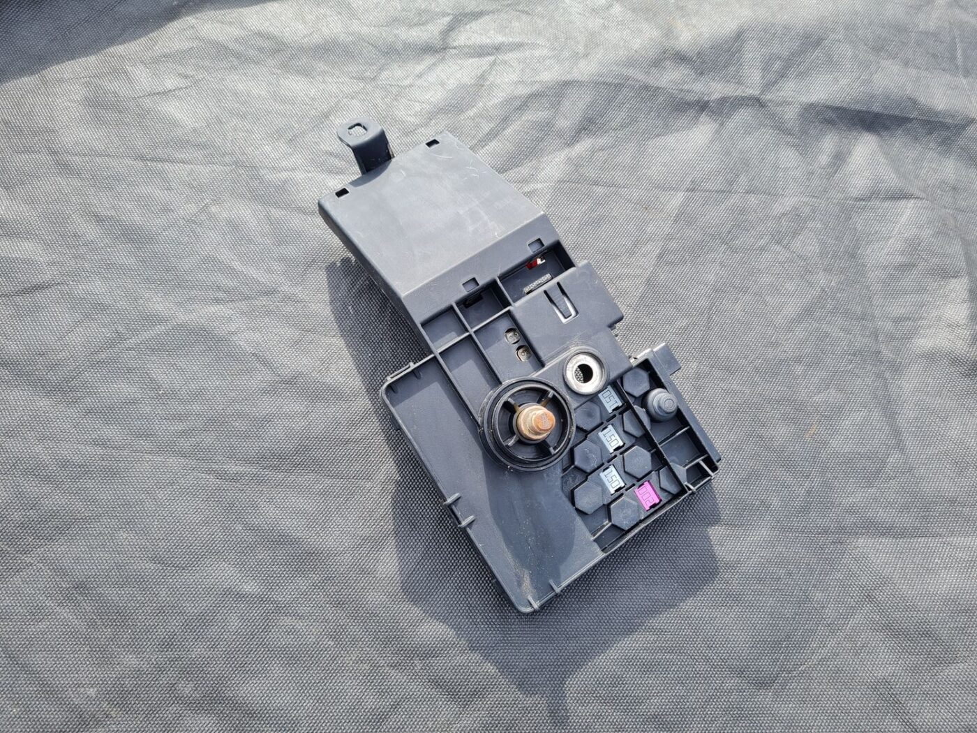 Drošinātāju bloks priekš MERCEDES BENZ CLS 320 2005 4 Drošinātāju bloks priekš MERCEDES BENZ CLS 320 2005