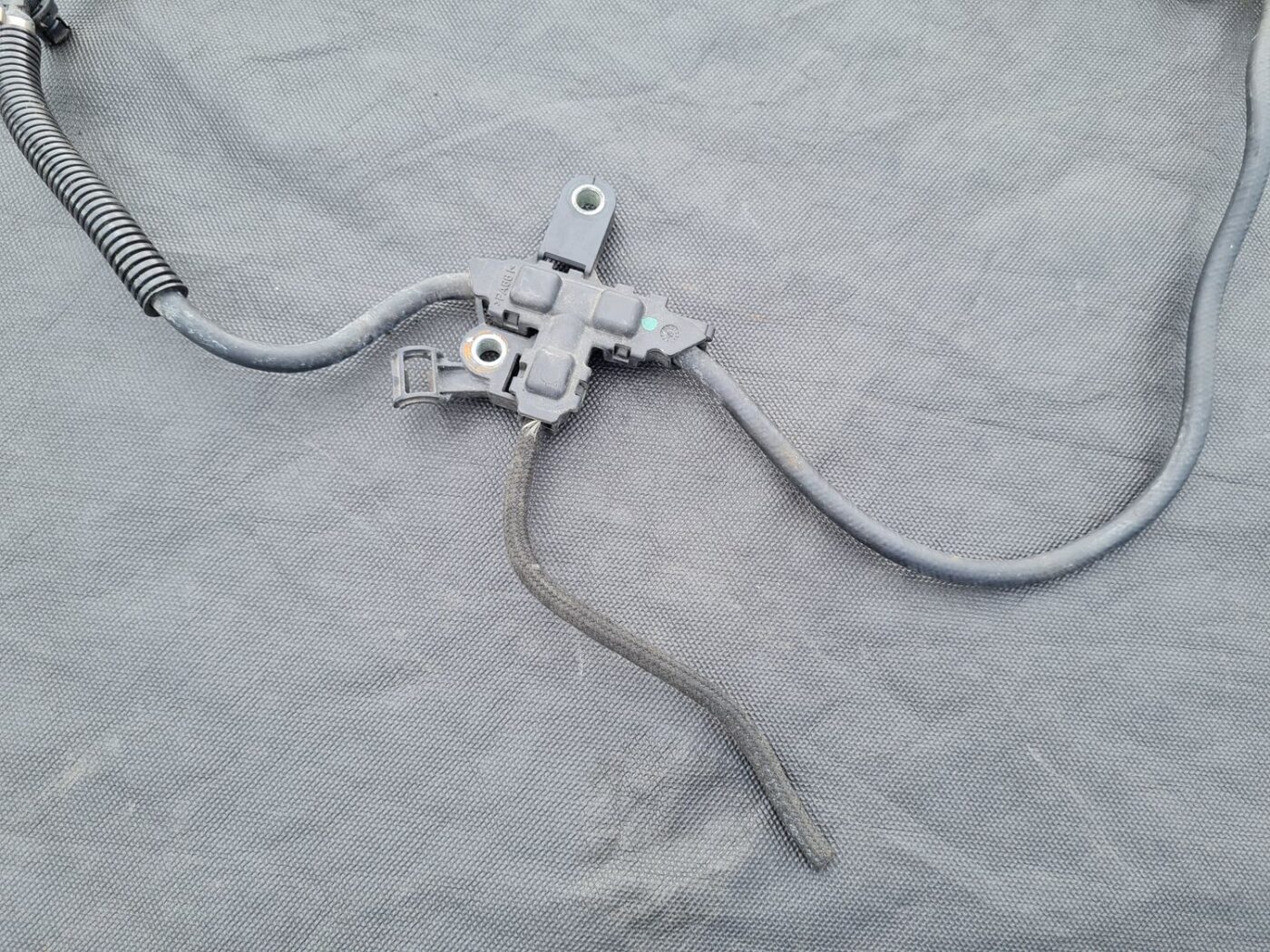 Degvielas atgriešanas caurule priekš MERCEDES BENZ CLS 320 2005 7 Degvielas atgriešanas caurule priekš MERCEDES BENZ CLS 320 2005