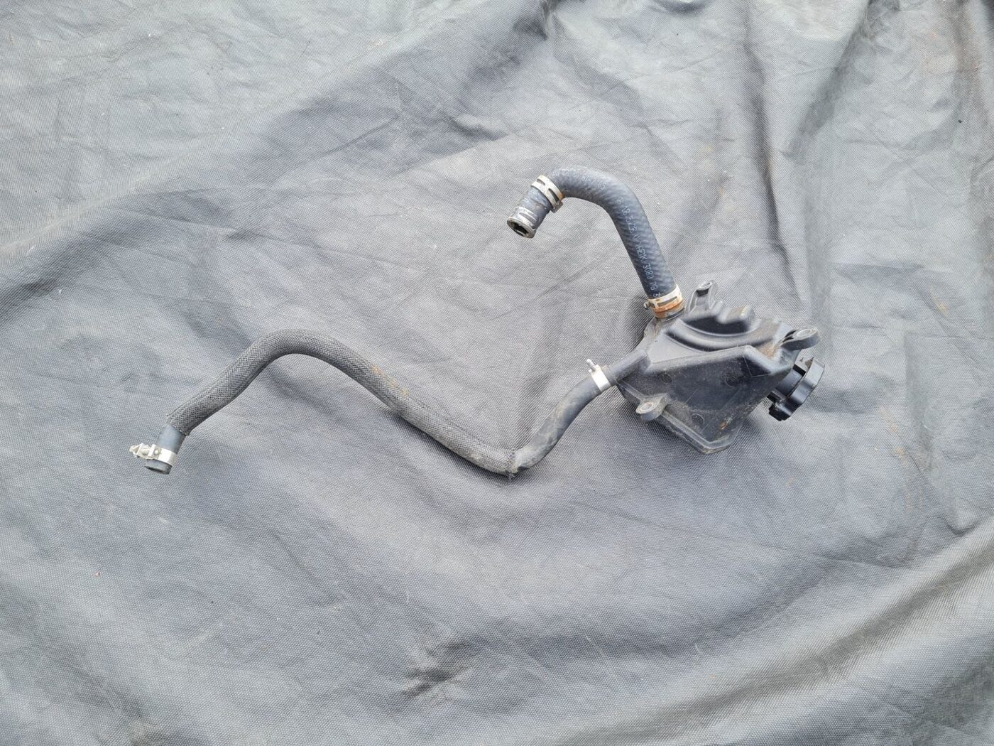 Stūres pastiprinātāja tvertne priekš MERCEDES BENZ CLS 320 2005