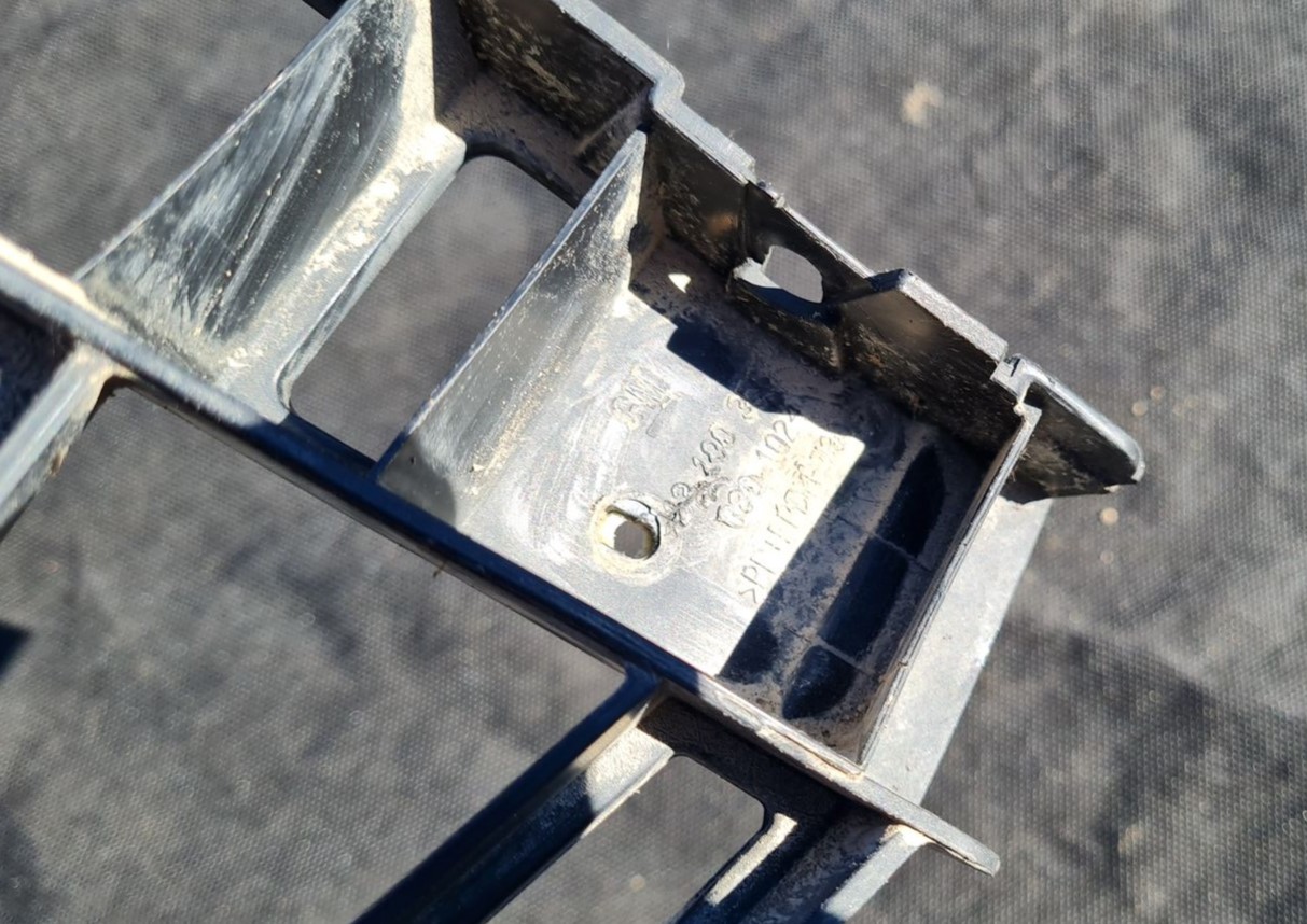 Aizmugurēja bufera kronšteins priekš OPEL VECTRA C 2008