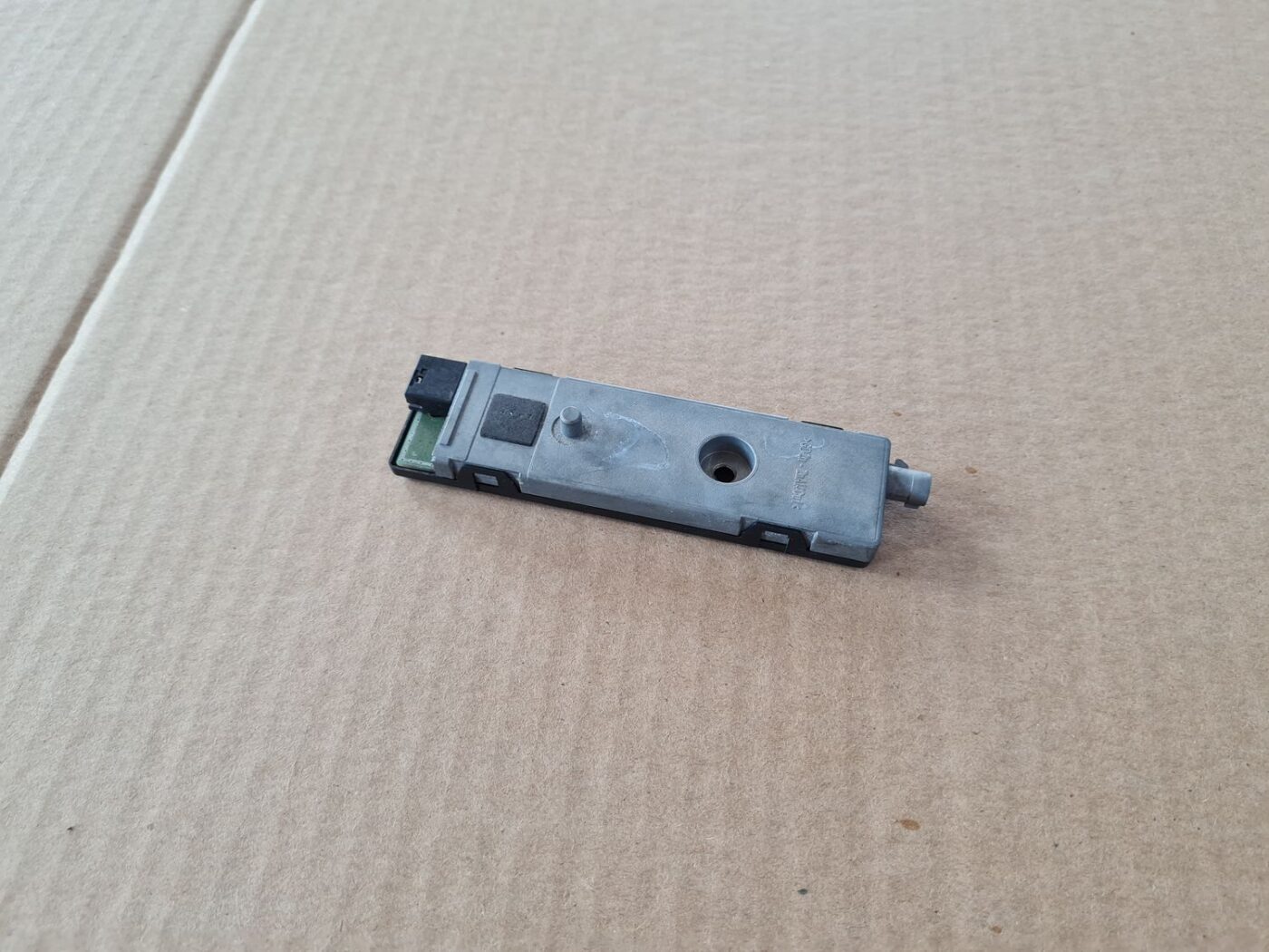Antenas pastiprinātāja bloks priekš MERCEDES BENZ E250 W212 2014