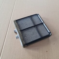 Apsildes sistēmas radiators priekš MERCEDES BENZ E250 W212 2014