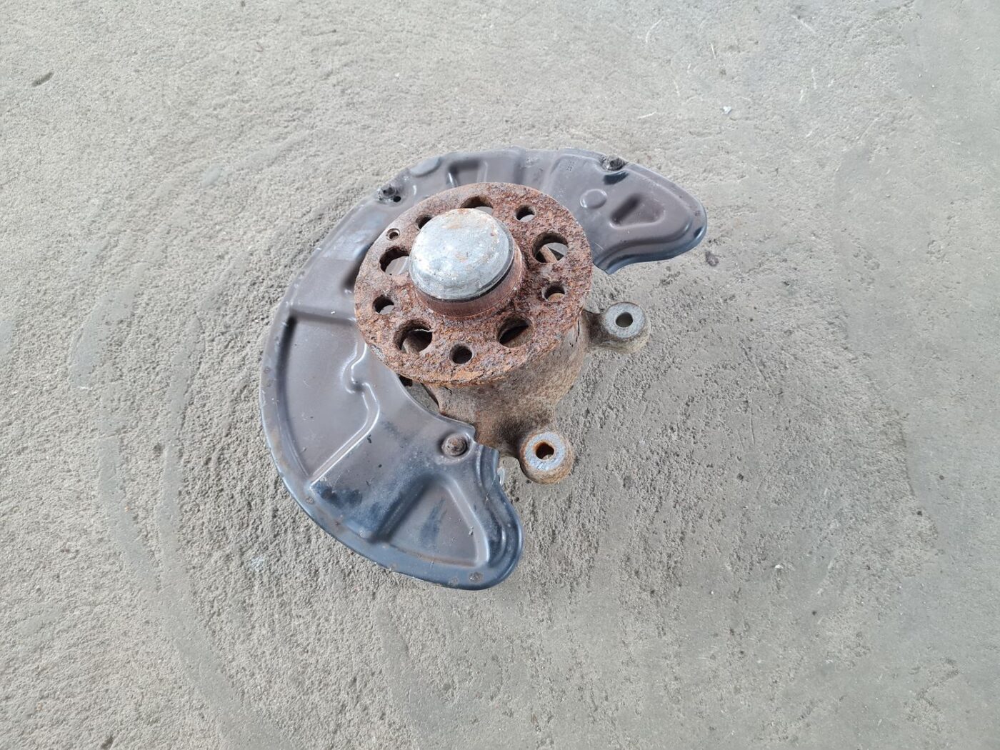 Stūres šarnīrs priekšā pa labi priekš MERCEDES BENZ E250 W212 2014