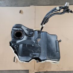 Degvielas tvertne priekš VW PASSAT B6 2006 ANGL. UNIVERSAL