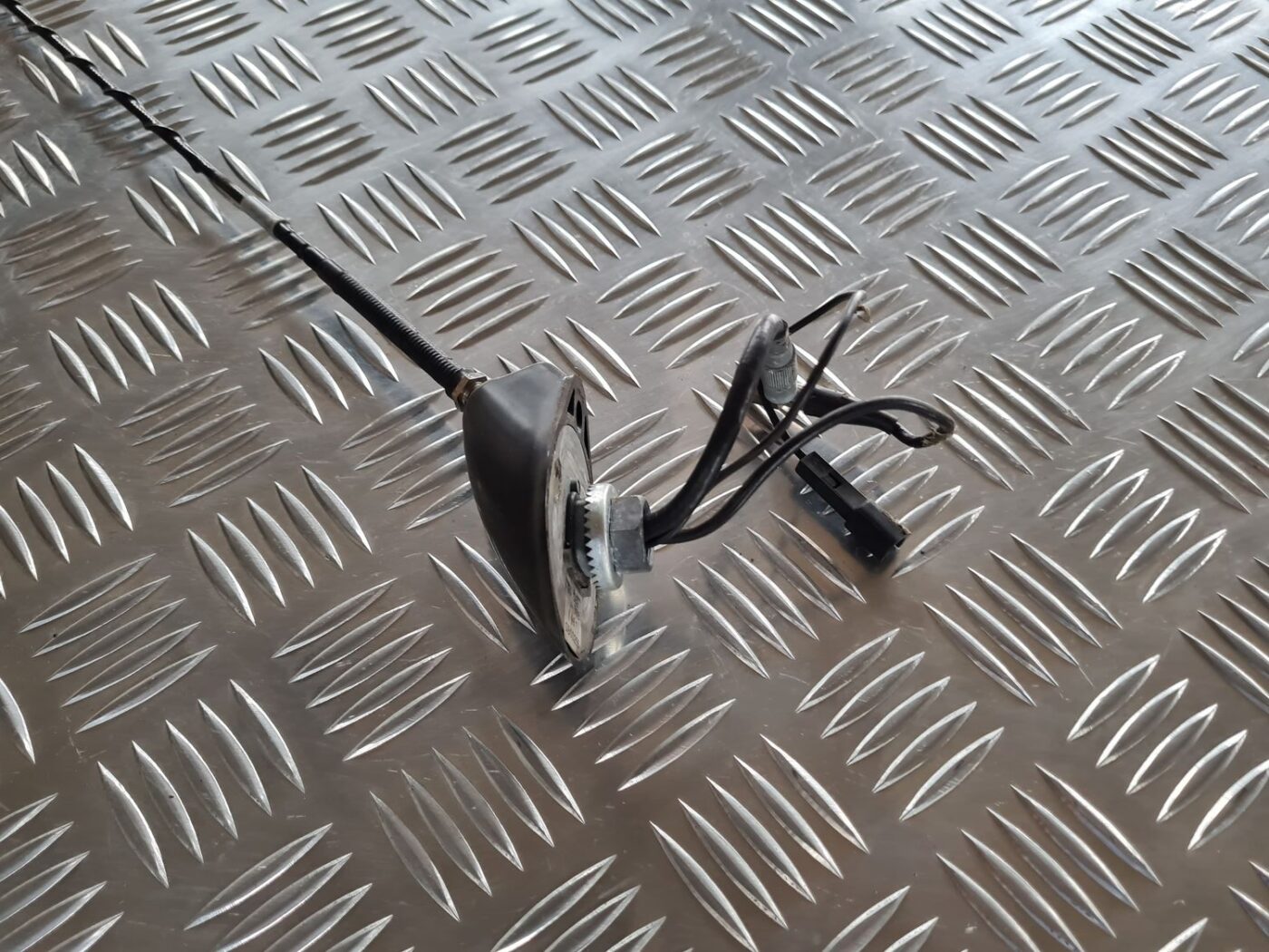 Jumta antena priekš OPEL ZAFIRA 1999 2 Jumta antena priekš OPEL ZAFIRA 1999