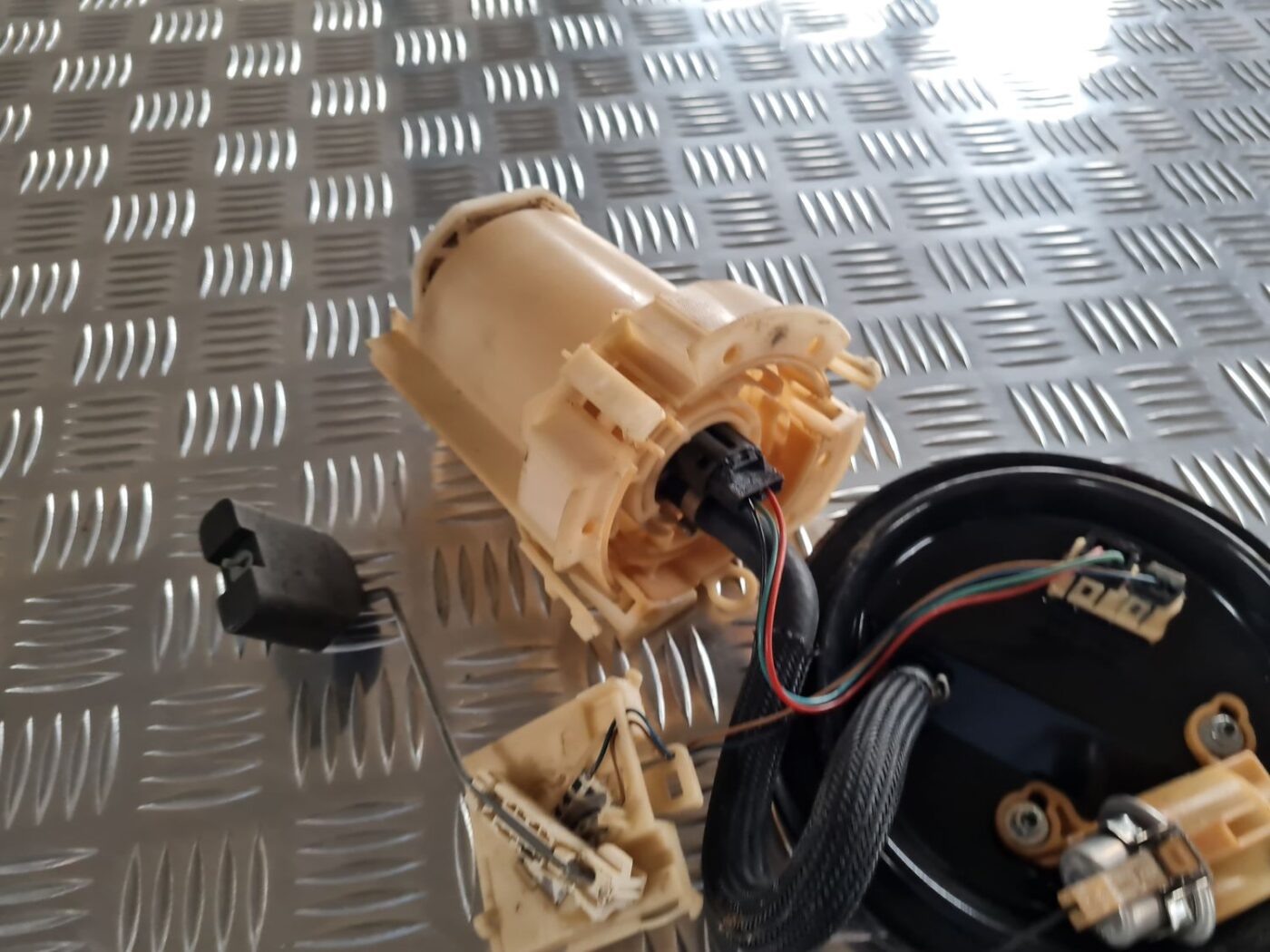 Degvielas tvertnes sūknis priekš OPEL ZAFIRA 1999