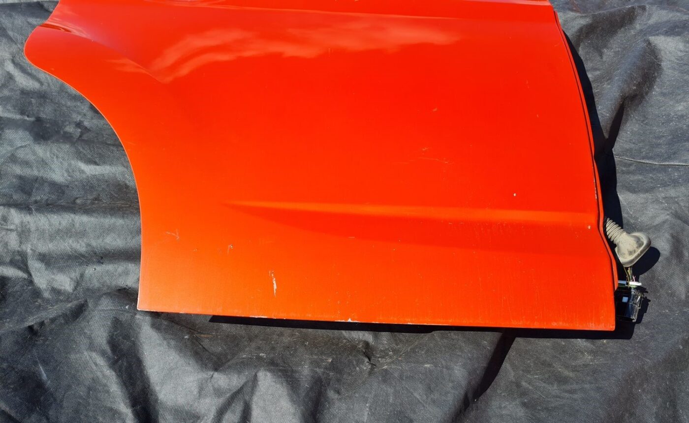 Aizmugurējās labās durvis priekš FORD C-MAX 2011 2 Aizmugurējās labās durvis priekš FORD C-MAX 2011