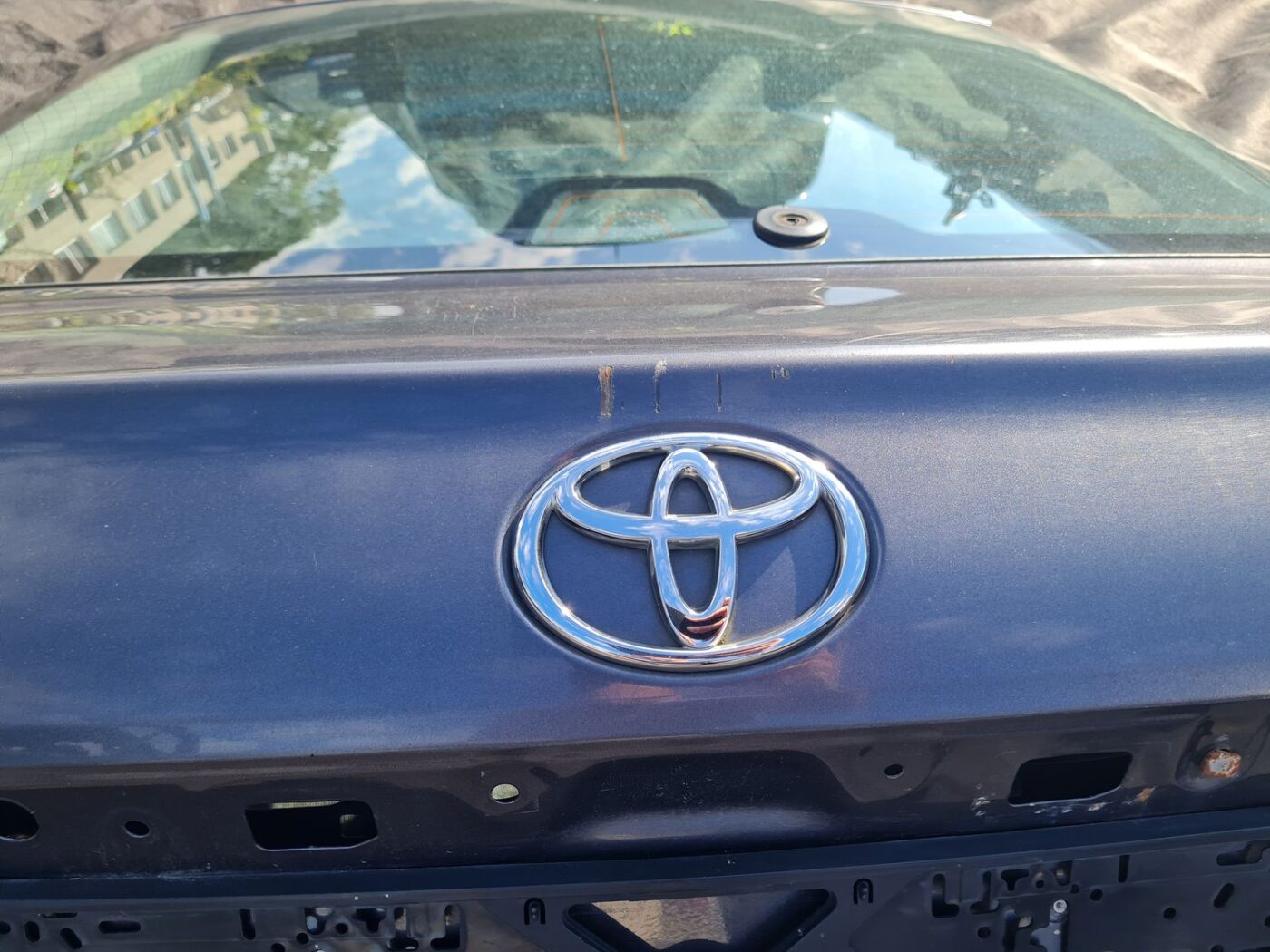 Bagāžnieka vāks priekš TOYOTA AVENSIS 2008 2 Bagāžnieka vāks priekš TOYOTA AVENSIS 2008