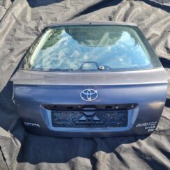 Bagāžnieka vāks priekš TOYOTA AVENSIS 2008
