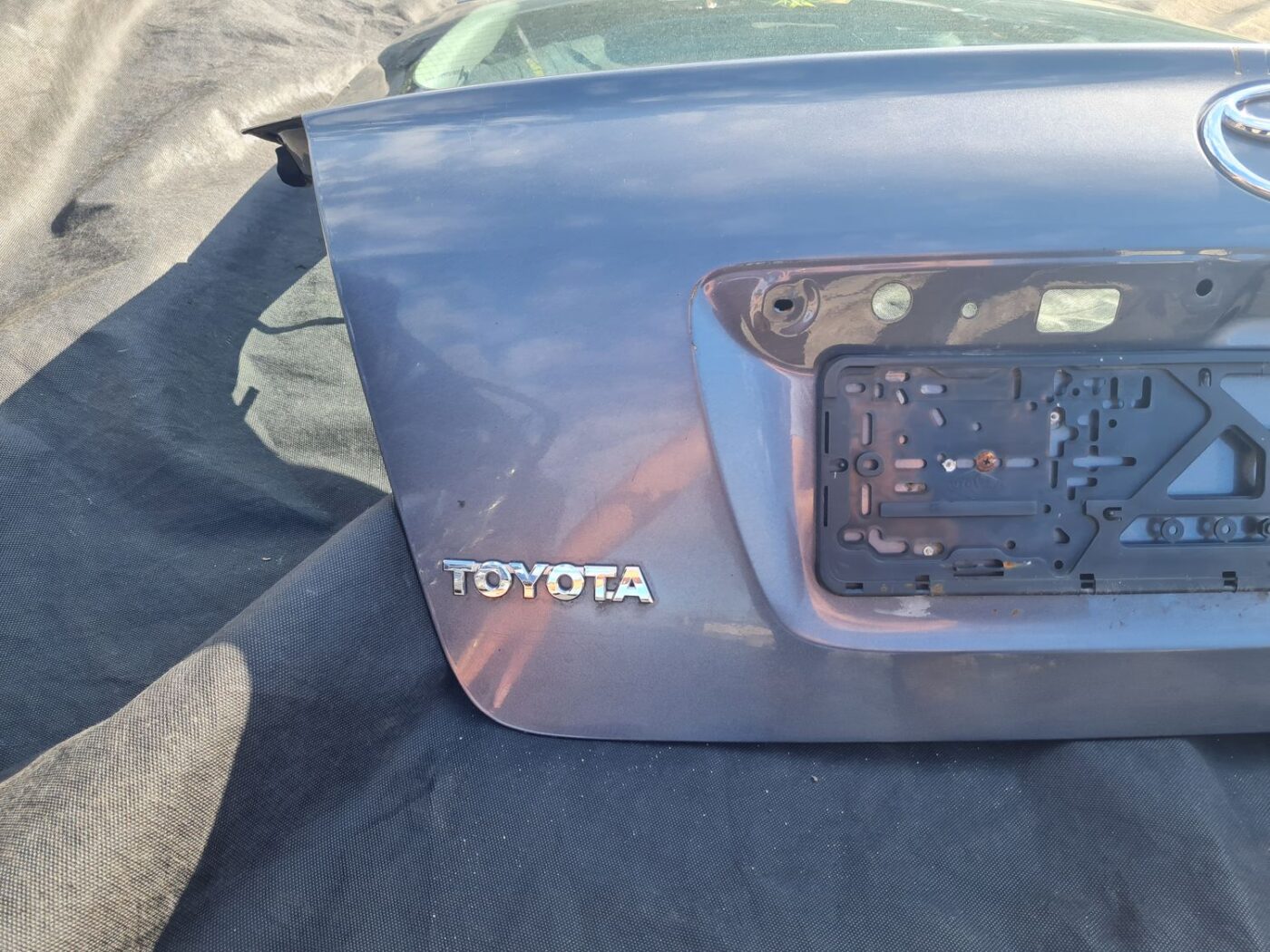 Bagāžnieka vāks priekš TOYOTA AVENSIS 2008 11 Bagāžnieka vāks priekš TOYOTA AVENSIS 2008