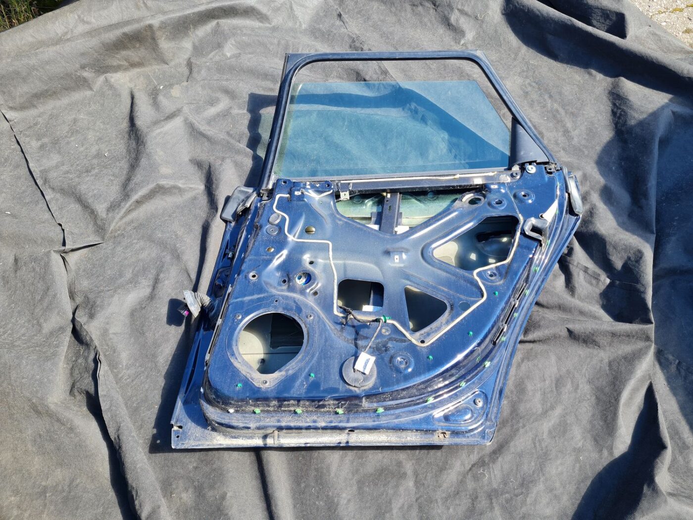 Aizmugurējās labās durvis priekš AUDI A4 AVANT 2005 4 Aizmugurējās labās durvis priekš AUDI A4 AVANT 2005