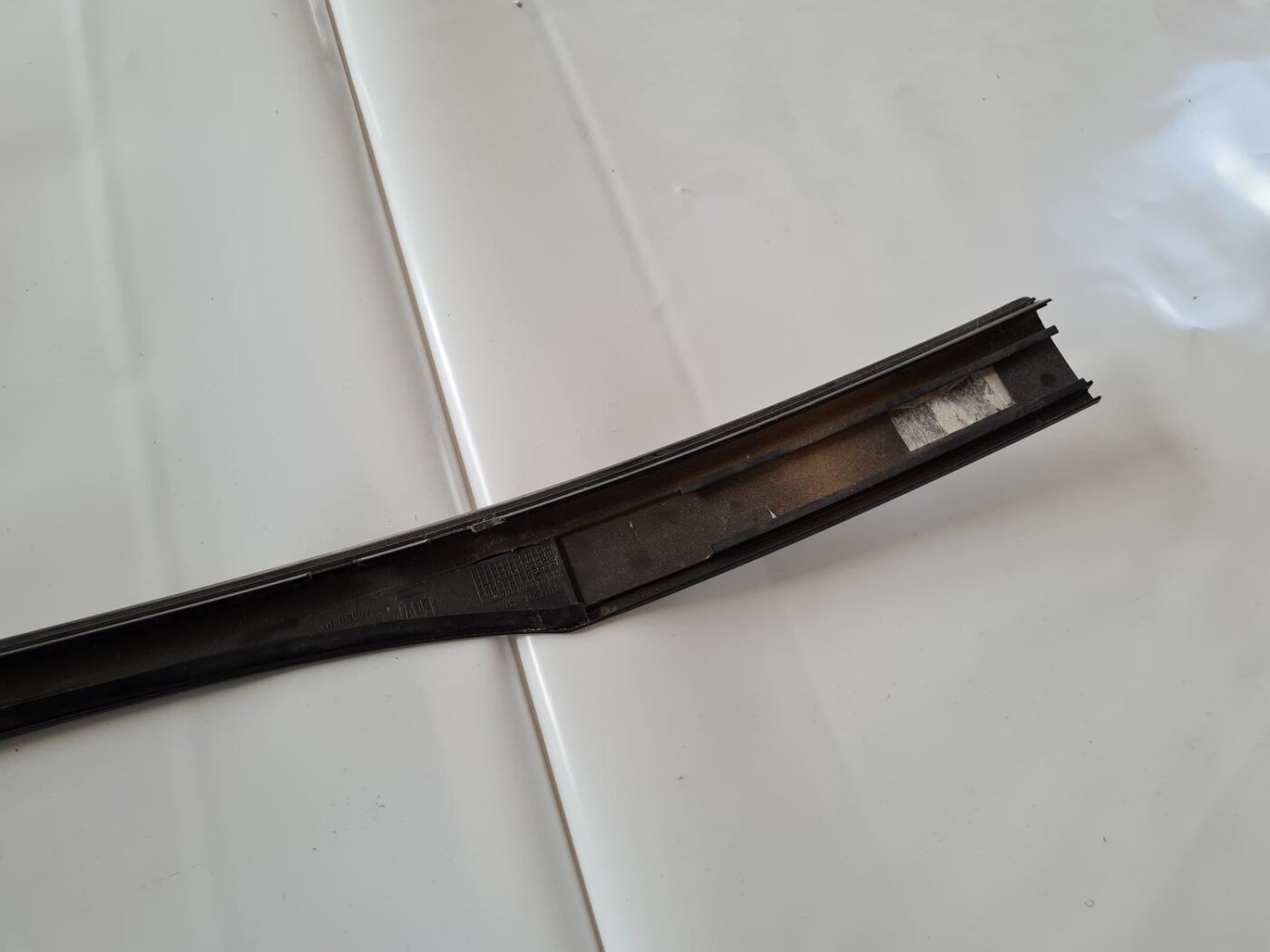 Vējstikla moldings priekš OPEL ZAFIRA 1999