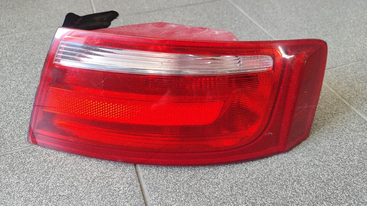 Aizmugurējais labais lukturis priekš AUDI A5 2008 2 Aizmugurējais labais lukturis priekš AUDI A5 2008