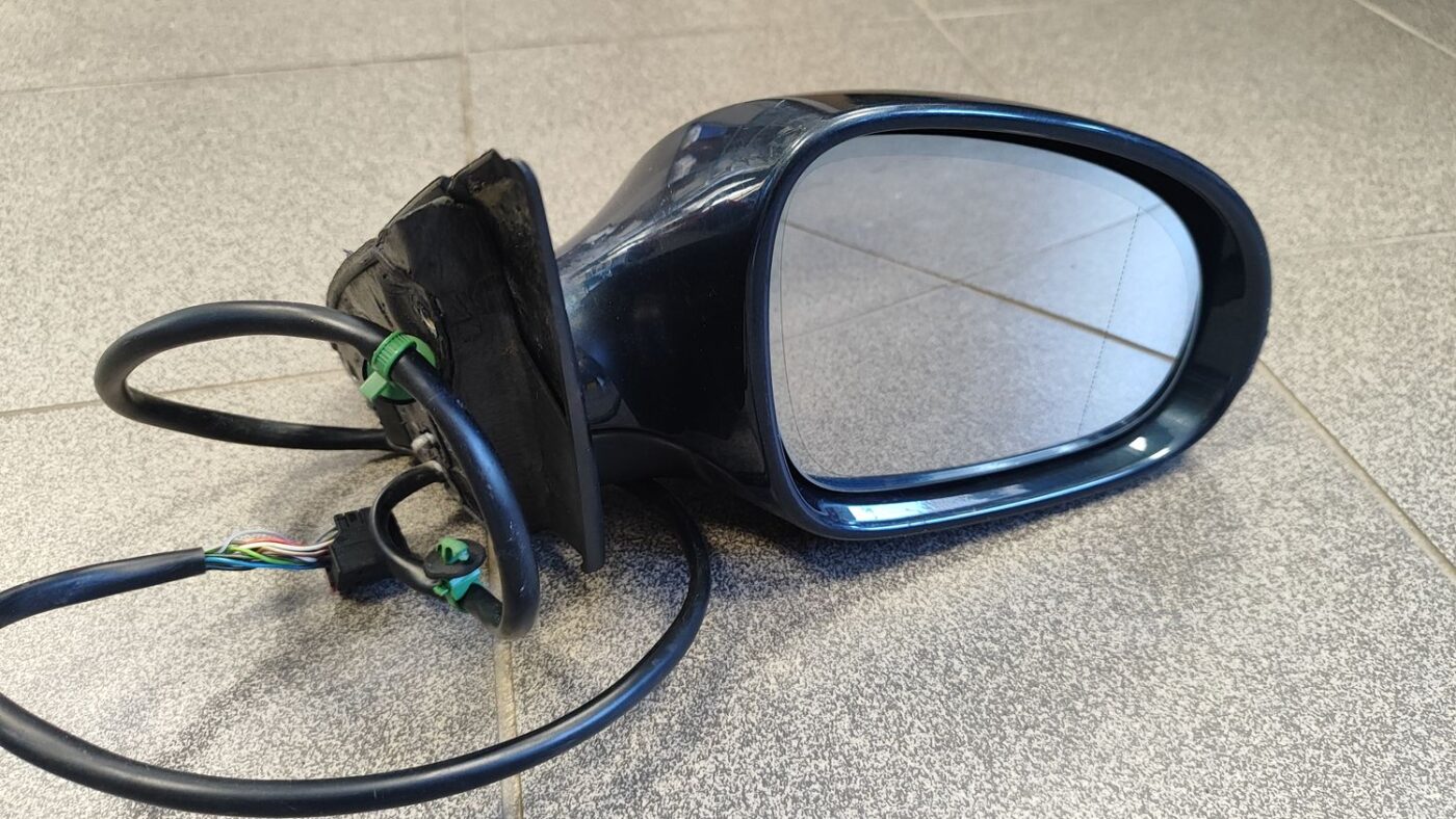 Ārējais spogulis, pa labi priekš VW PASSAT B6 2006 ANGL. UNIVERSAL 10 Ārējais spogulis, pa labi priekš VW PASSAT B6 2006 ANGL. UNIVERSAL