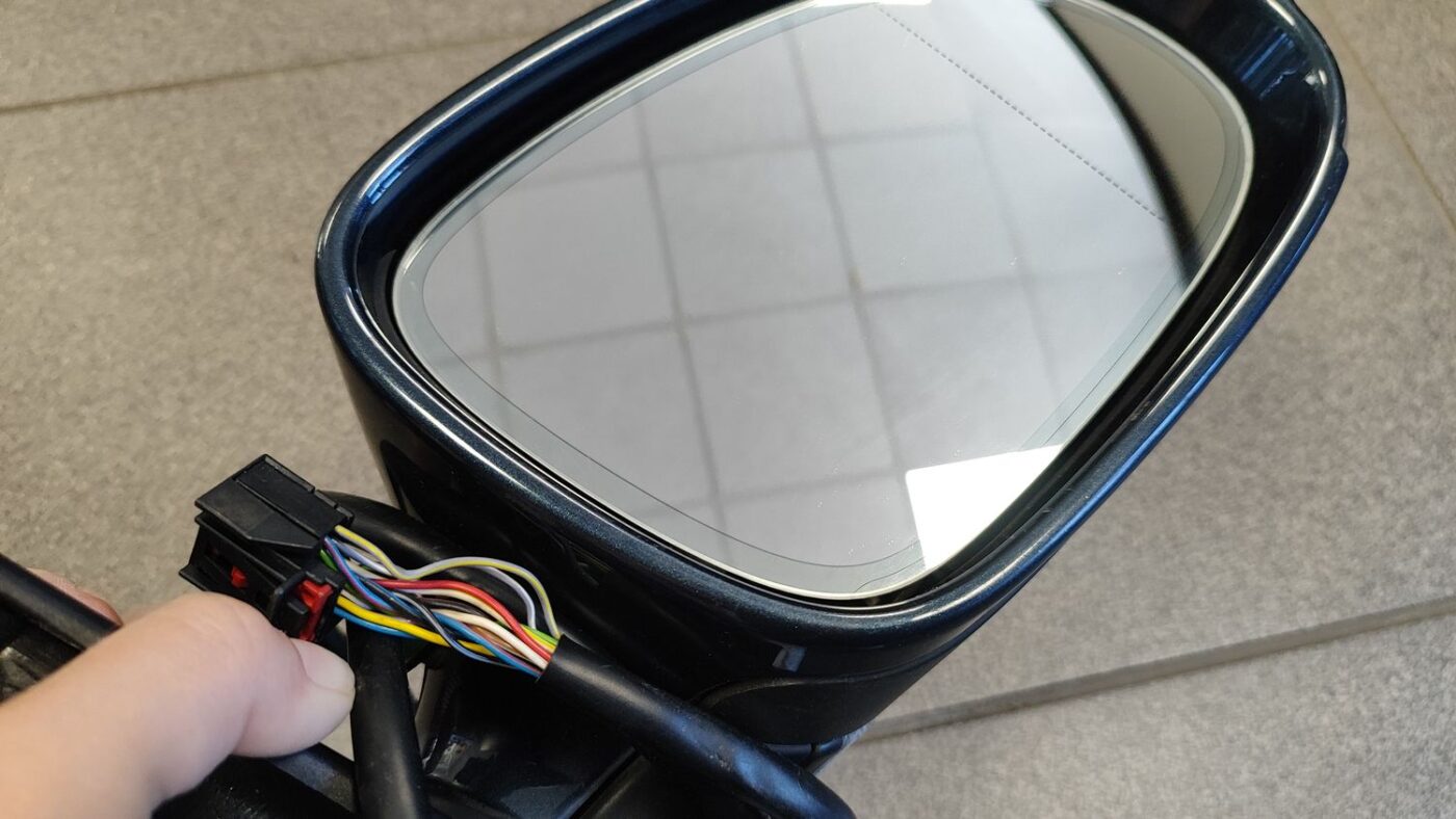 Ārējais spogulis, pa labi priekš VW PASSAT B6 2006 ANGL. UNIVERSAL 3 Ārējais spogulis, pa labi priekš VW PASSAT B6 2006 ANGL. UNIVERSAL