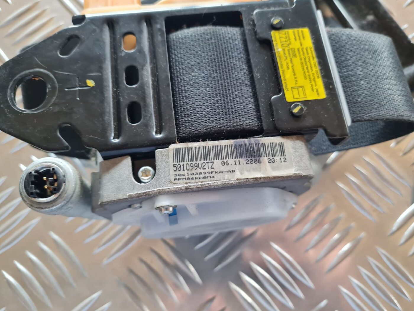 Priekšējā kreisā drošības josta priekš TOYOTA AVENSIS 2007 2 Priekšējā kreisā drošības josta priekš TOYOTA AVENSIS 2007