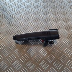 Priekšējāis labais durvju rokturis priekš TOYOTA AVENSIS 2007