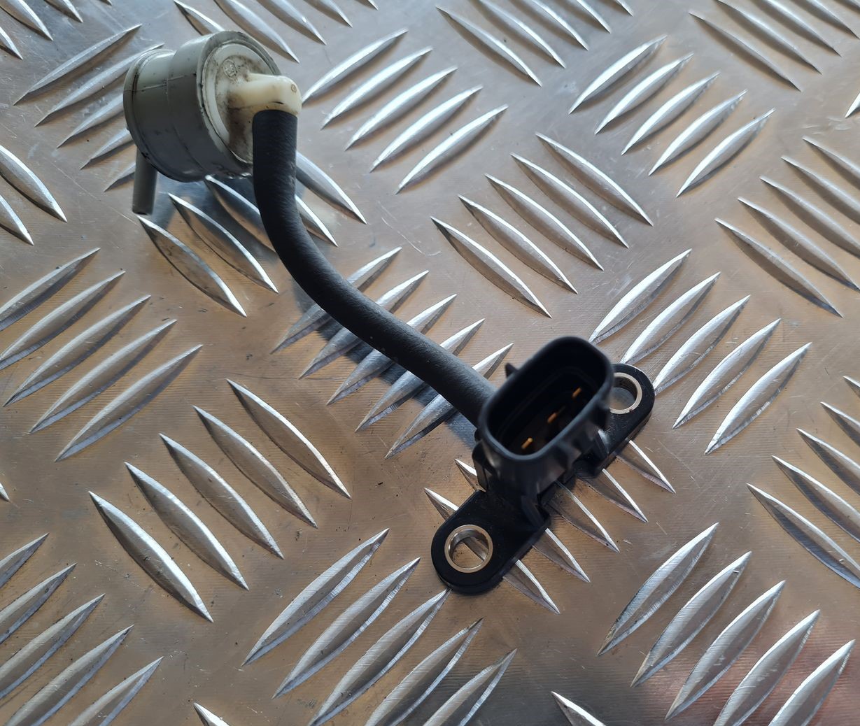 Gaisa spiediena devējs priekš TOYOTA AVENSIS 2007