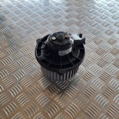 Salona ventilators priekš TOYOTA AVENSIS 2007