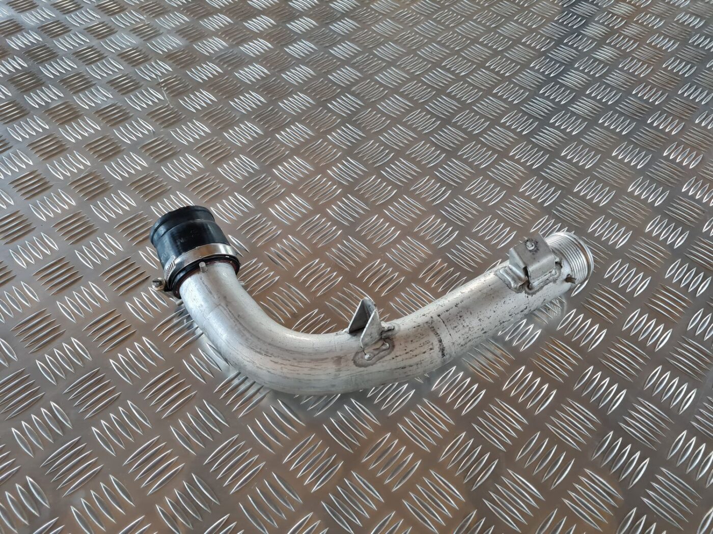 Interkulera caurule priekš AUDI A6 AVANT 2006 S-LINE