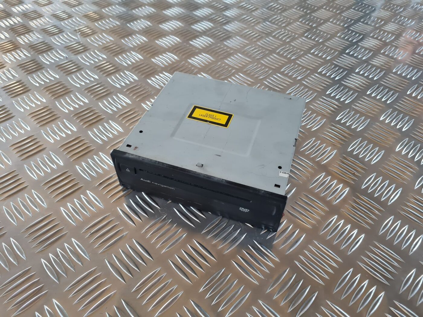 CD/DVD/Navigācijas bloks priekš AUDI A6 AVANT 2006 S-LINE 1 CD/DVD/Navigācijas bloks priekš AUDI A6 AVANT 2006 S-LINE