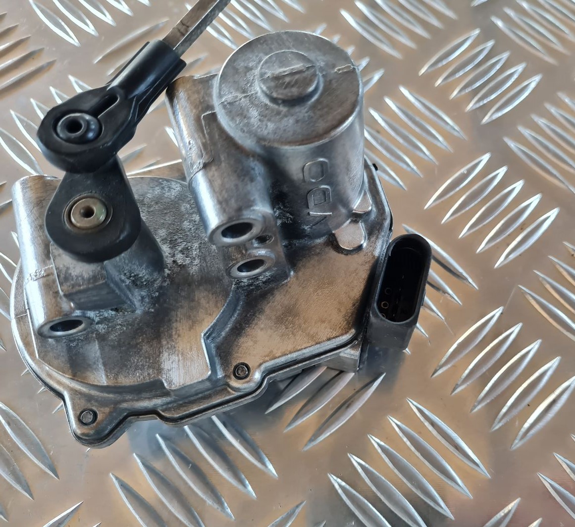 Droseļvārsta regulēšanas motors priekš AUDI A6 AVANT 2006 S-LINE 3 Droseļvārsta regulēšanas motors priekš AUDI A6 AVANT 2006 S-LINE