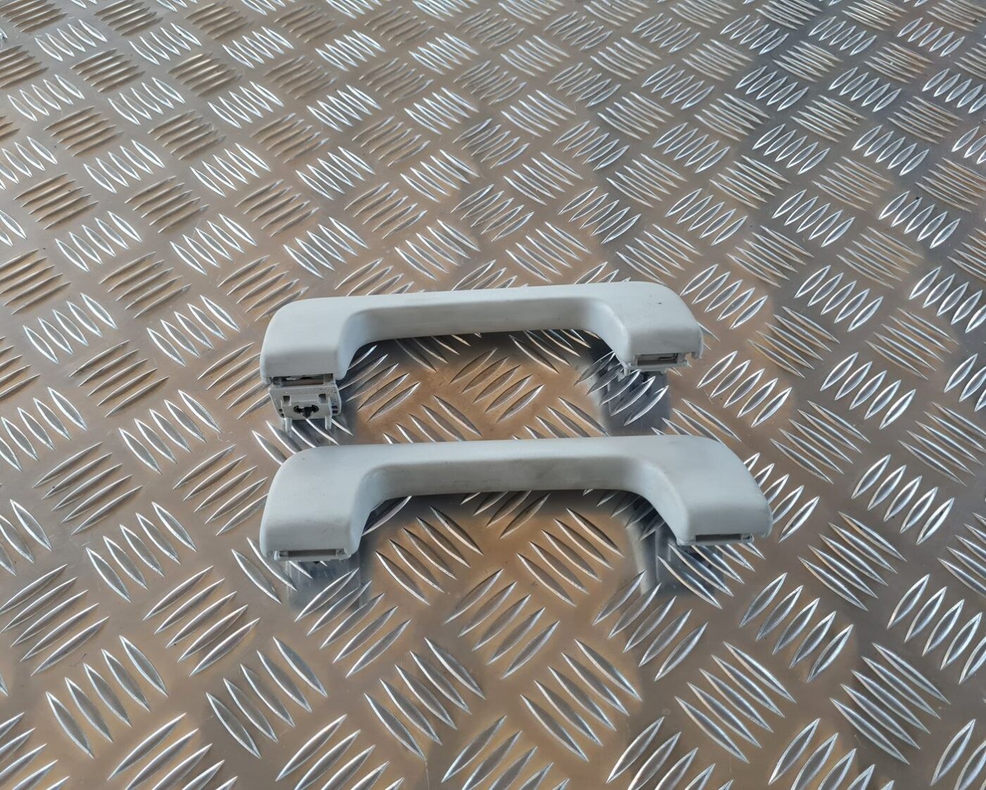 Salona rokturis griestos priekš AUDI A6 AVANT 2006 S-LINE