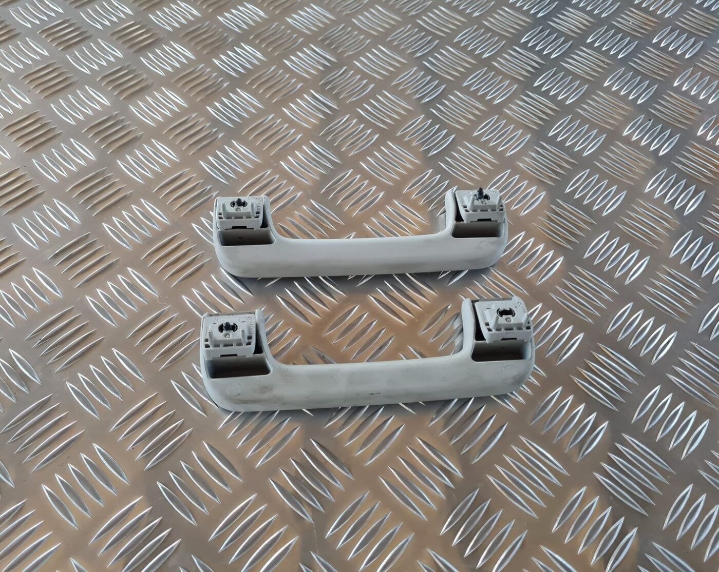 Salona rokturis griestos priekš AUDI A6 AVANT 2006 S-LINE