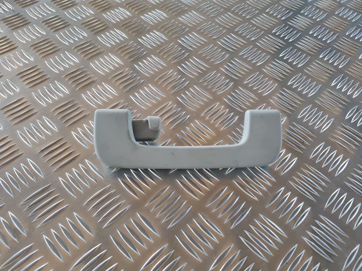 Salona rokturis griestos priekš AUDI A6 AVANT 2006 S-LINE 1 Salona rokturis griestos priekš AUDI A6 AVANT 2006 S-LINE