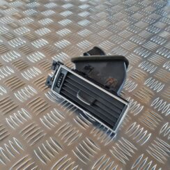 Mērinstrumentu paneļa gaisa vads, pa labi priekš AUDI A6 AVANT 2006 S-LINE