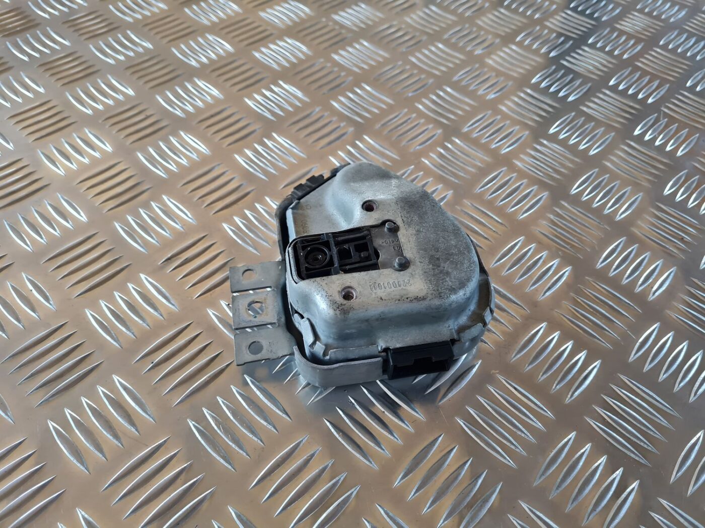 Stūres bloķēšanas modulis priekš AUDI A6 AVANT 2006 S-LINE 3 Stūres bloķēšanas modulis priekš AUDI A6 AVANT 2006 S-LINE