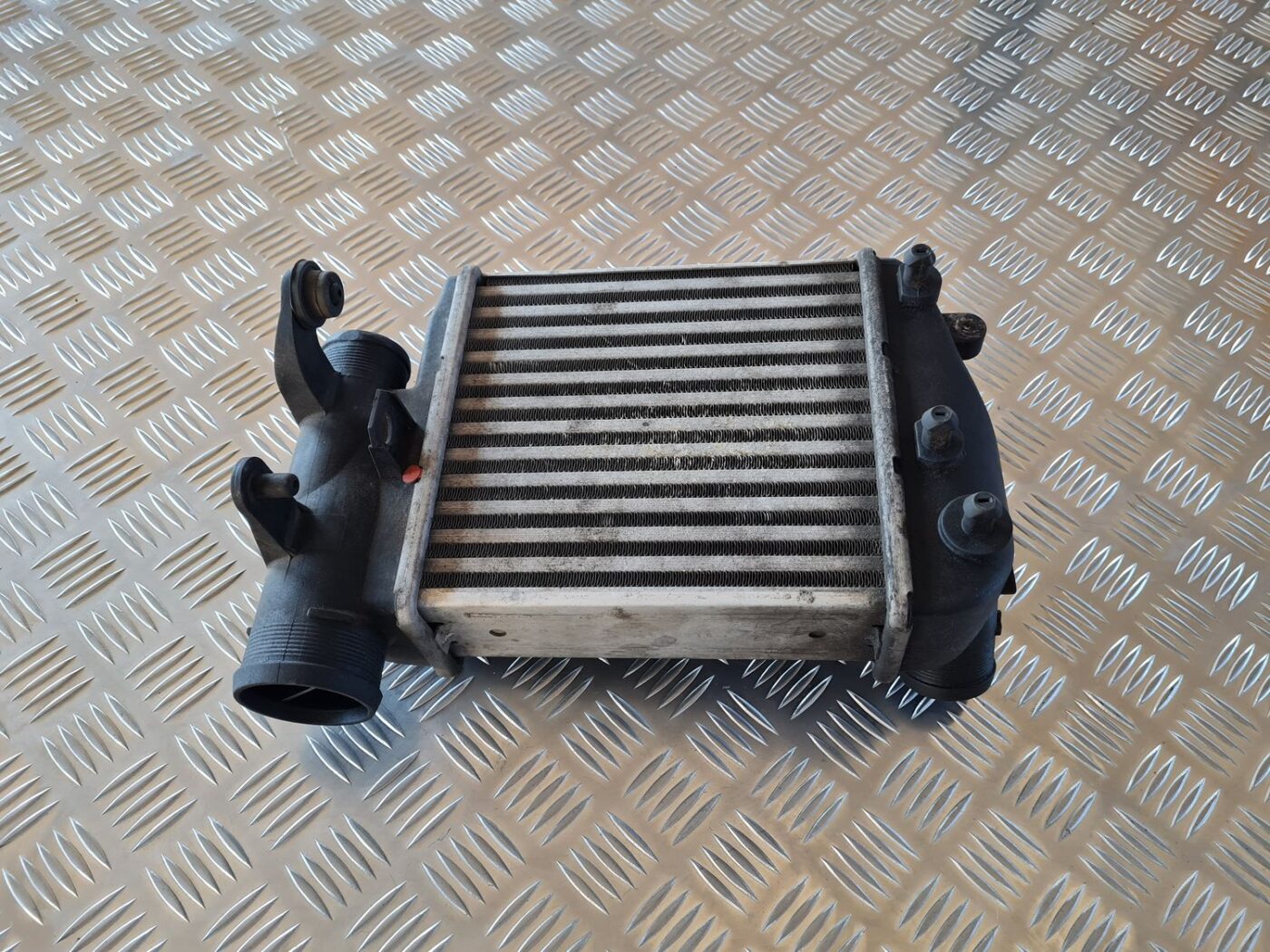 Interkūleris priekš AUDI A6 AVANT 2006 S-LINE 3 Interkūleris priekš AUDI A6 AVANT 2006 S-LINE